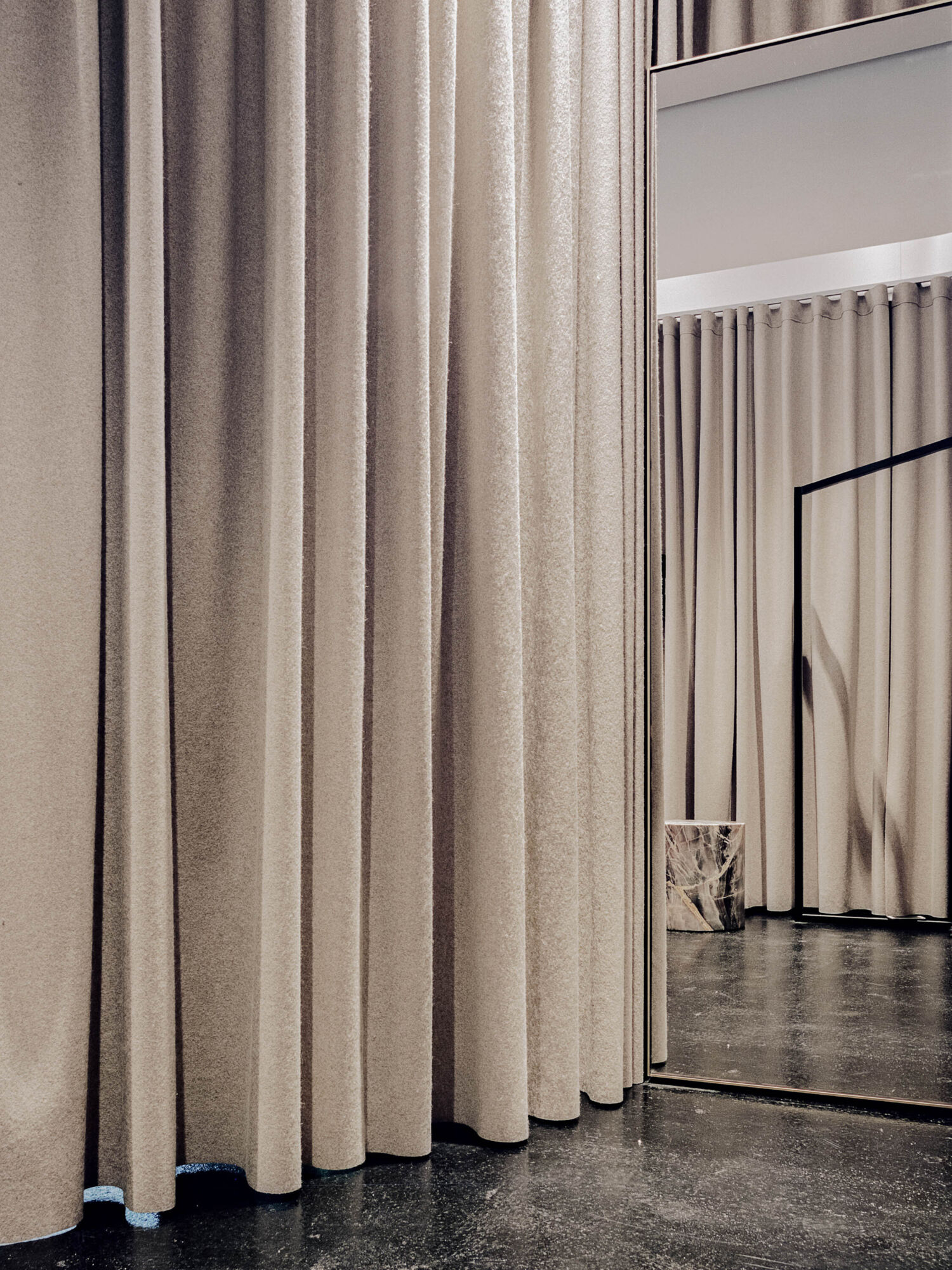 Antonioli Store Extension Casper Mueller Kneer Architects Copyright Simone Bossi ANT 1012