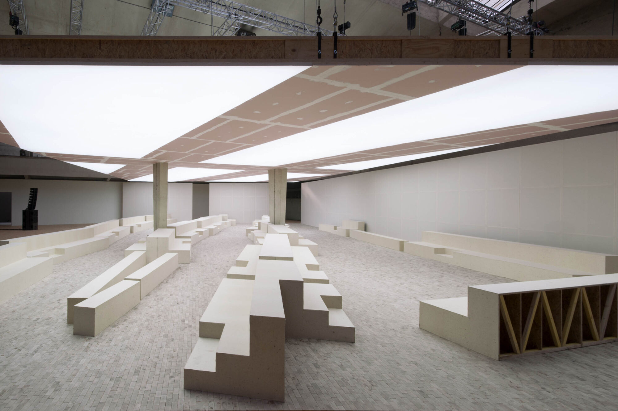 Celine Runway Show Fall Winter 13 14 Casper Mueller Kneer Architects Copyright Valerie Bennett 201336