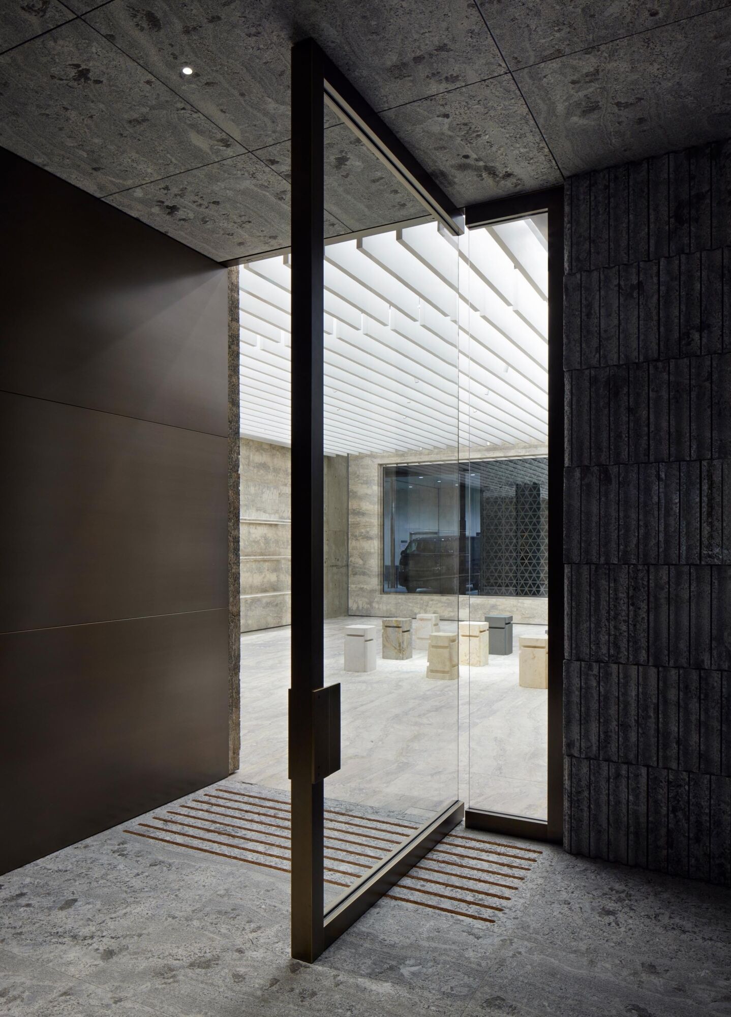 Jil Sander Ginza Casper Mueller Kneer Architects Copyright Paul Riddle E0 A3563