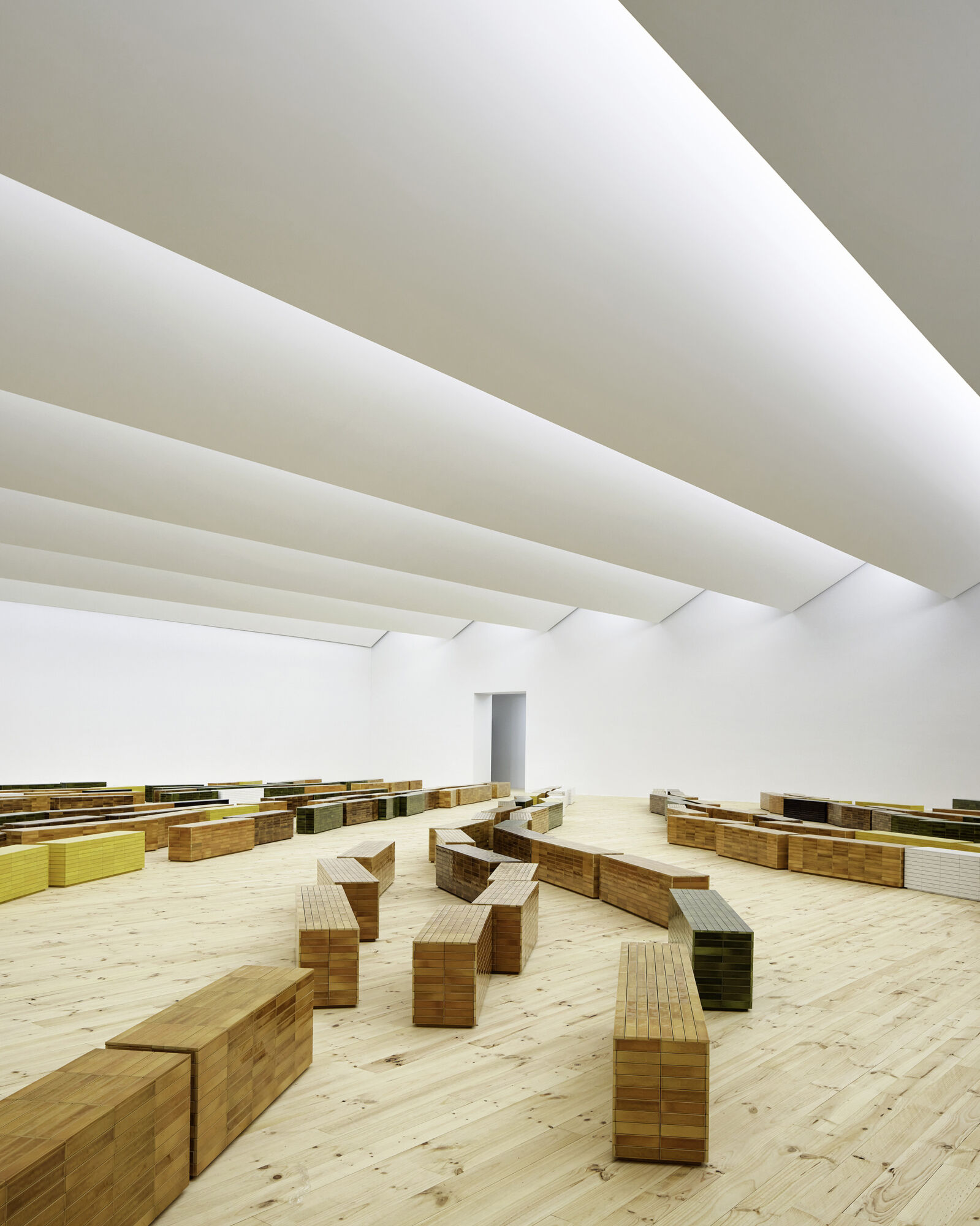 Loewe SS26 Womens September 2025 Casper Mueller Kneer Architects Copyright Paul Riddle 0004