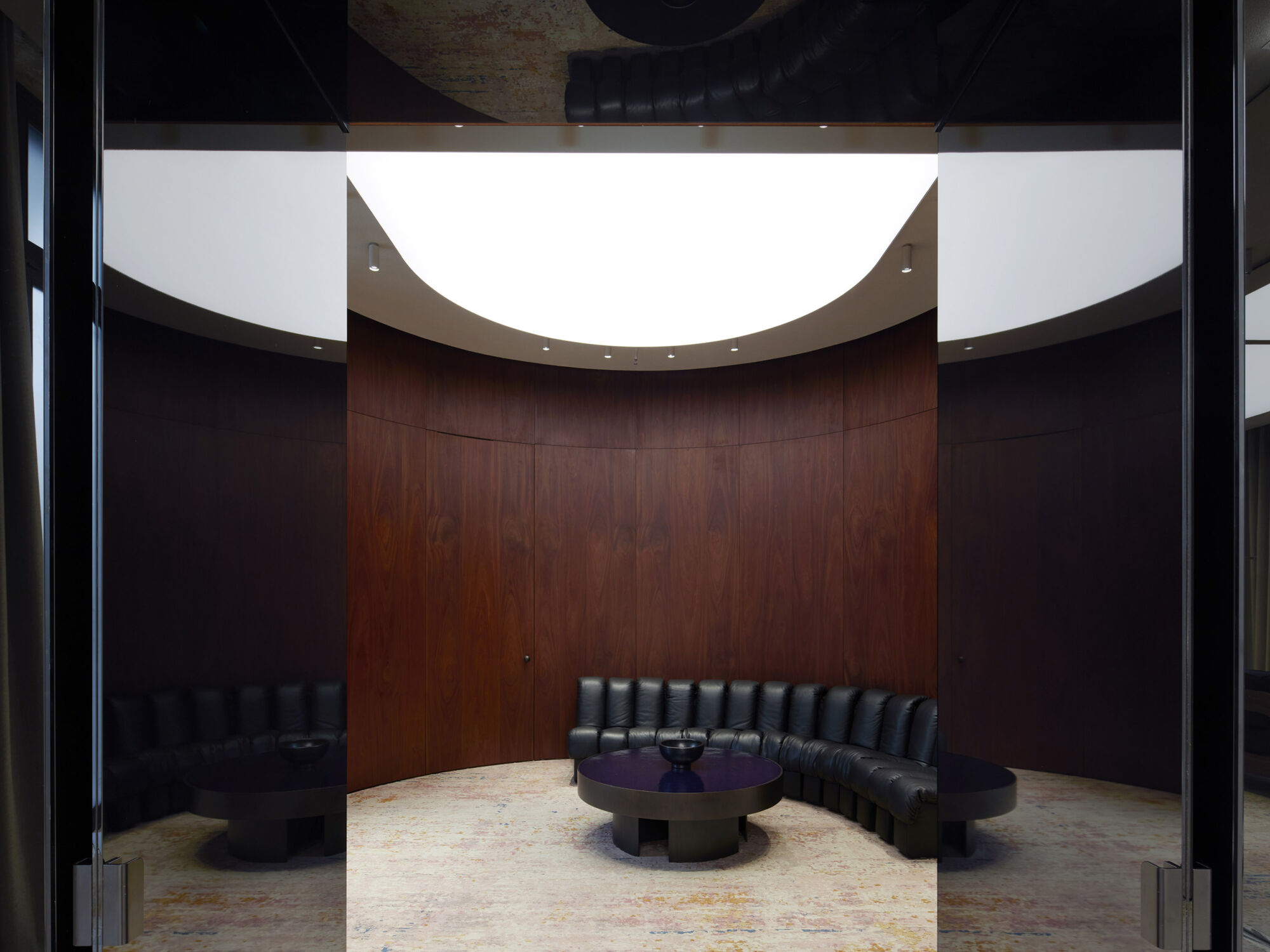 Saint Laurent Avenue Montaigne Paris Casper Mueller Kneer Architects Copyright Paul Riddle 0048