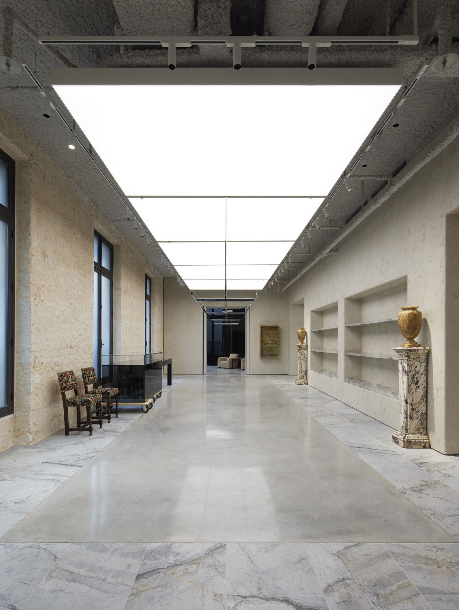 Saint Laurent Avenue Montaigne Paris Casper Mueller Kneer Architects Copyright Paul Riddle 0193