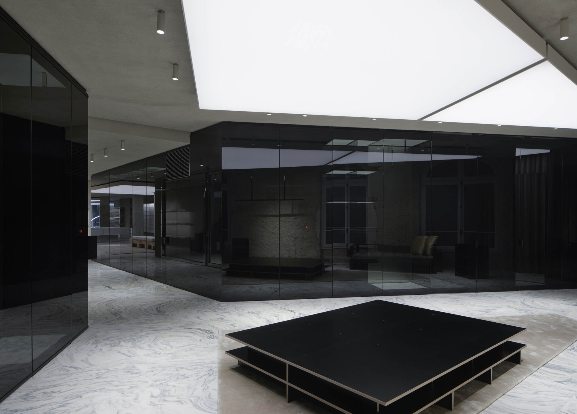 Saint Larent Concept Store Champs Elysees Casper Mueller Kneer Architects Copyright Paul Riddle 89 A3229